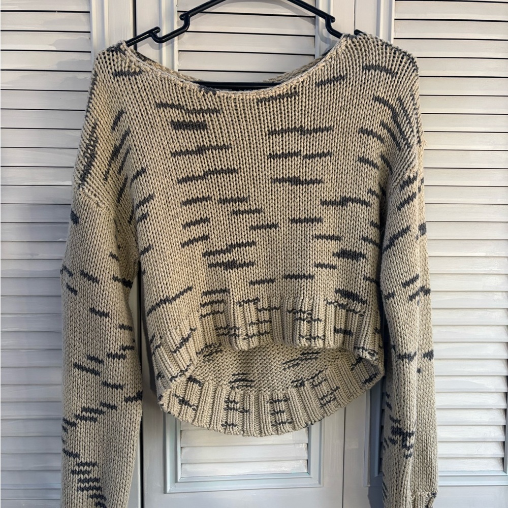 Cropped sweater - Picture 2 of 6